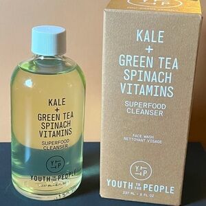 YOUTH TO THE PEOPLE Superfood Gentle
Antioxidant face wash Cleanser
